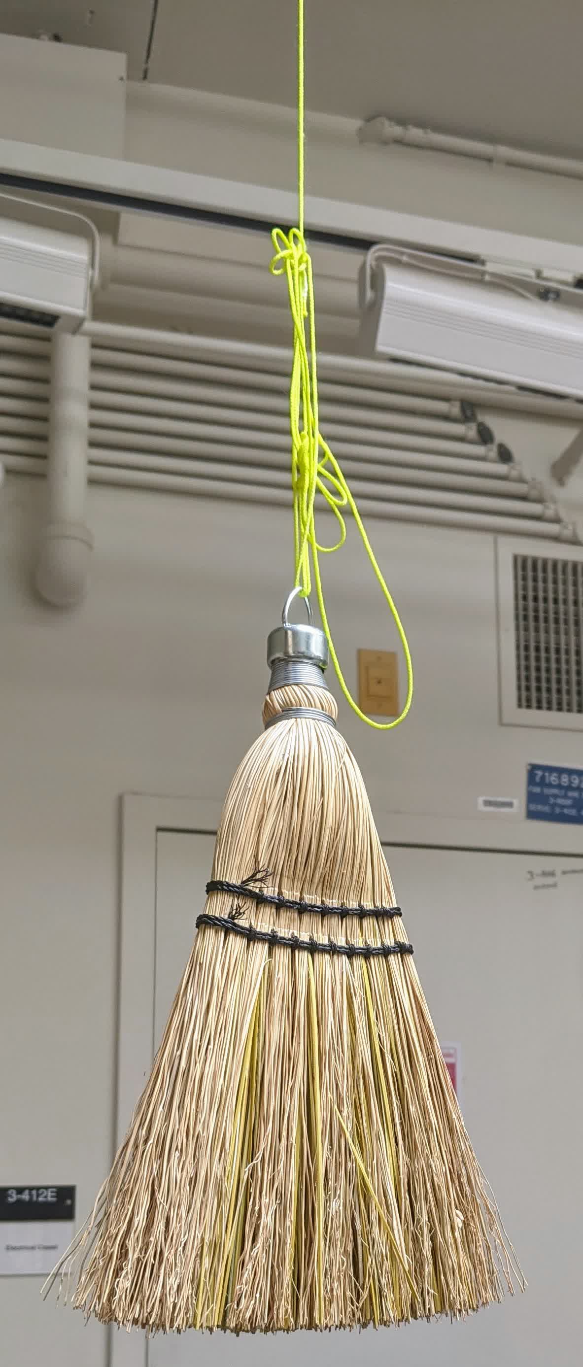 Hang broom